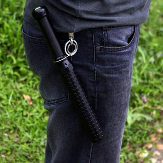 High-Performance Waterproof LED Flashlight for All Conditions